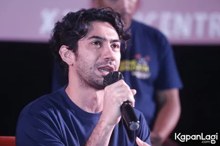 Foto Reza Rahadian