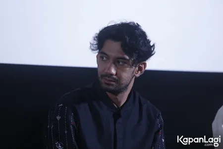 Foto Reza Rahadian