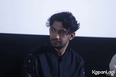 Foto Reza Rahadian
