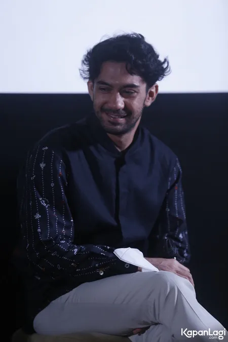 Foto Reza Rahadian