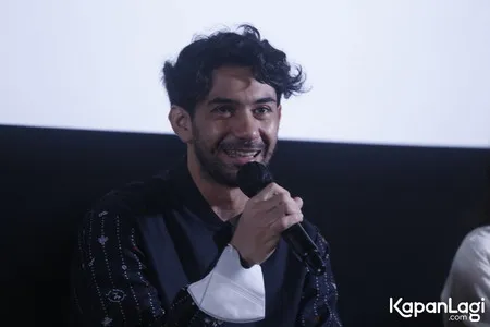 Foto Reza Rahadian