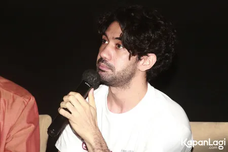 Foto Reza Rahadian