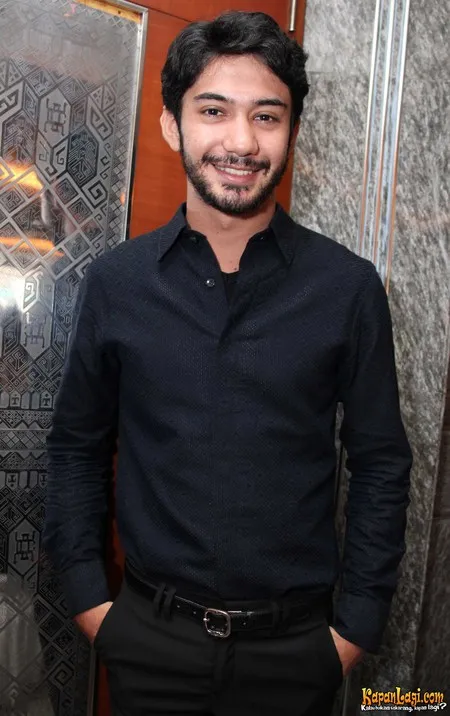 Foto Reza Rahadian