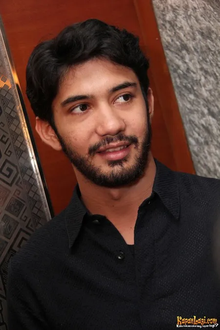 Foto Reza Rahadian