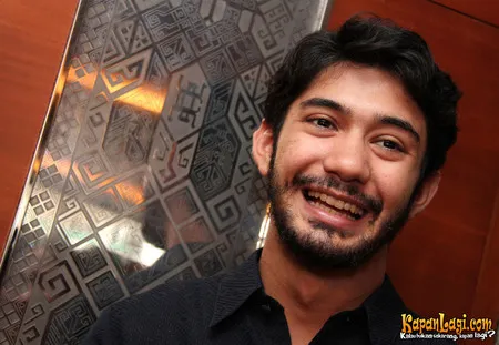 Foto Reza Rahadian