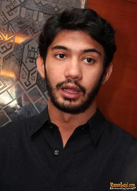 Foto Reza Rahadian