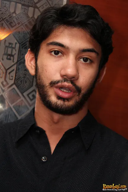 Foto Reza Rahadian