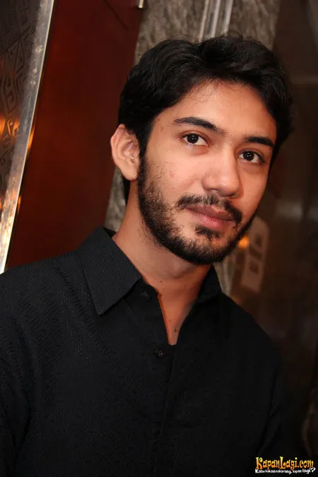 Foto Reza Rahadian