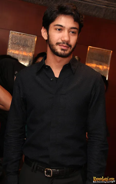 Foto Reza Rahadian
