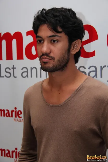 Foto Reza Rahadian