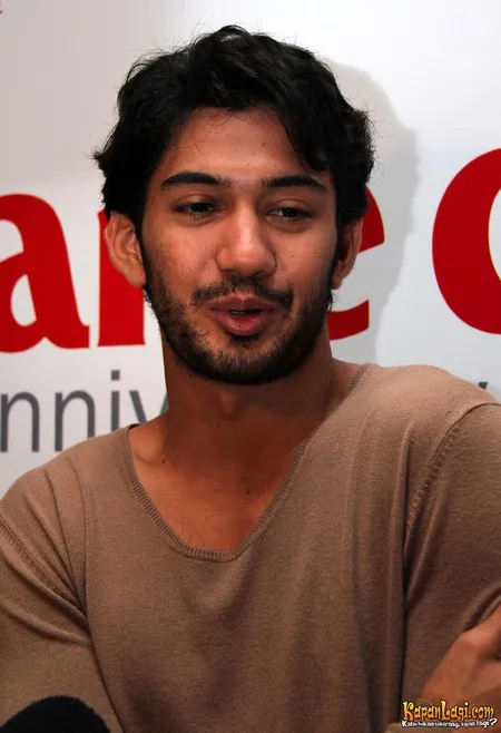 Foto Reza Rahadian