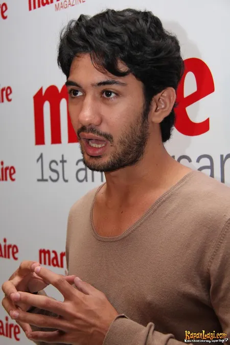 Foto Reza Rahadian