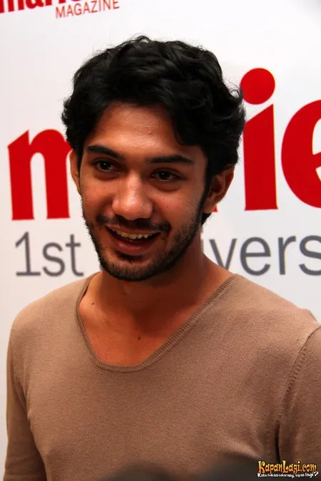 Foto Reza Rahadian