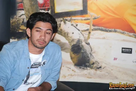Foto Reza Rahadian