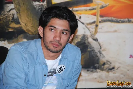 Foto Reza Rahadian