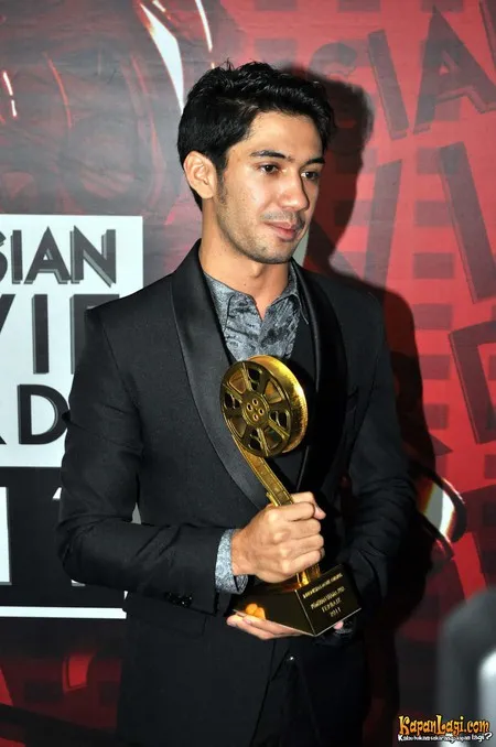 Foto Reza Rahadian