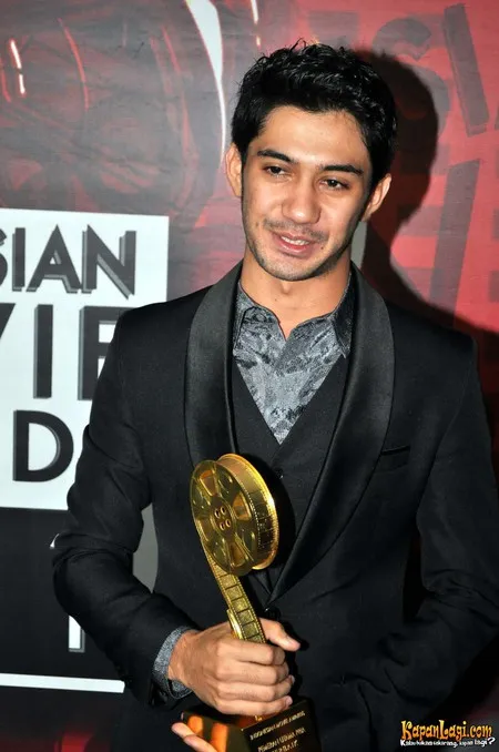 Foto Reza Rahadian