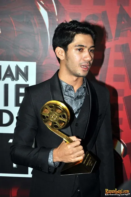 Foto Reza Rahadian