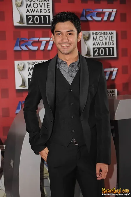 Foto Reza Rahadian