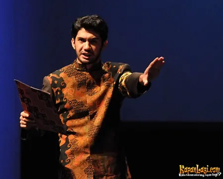 Foto Reza Rahadian
