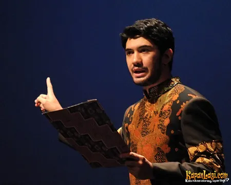 Foto Reza Rahadian