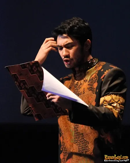 Foto Reza Rahadian