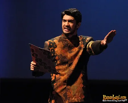 Foto Reza Rahadian