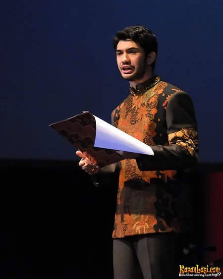 Foto Reza Rahadian