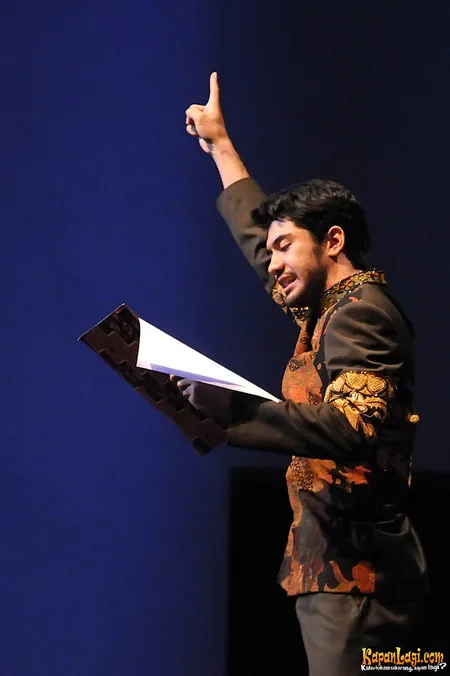 Foto Reza Rahadian