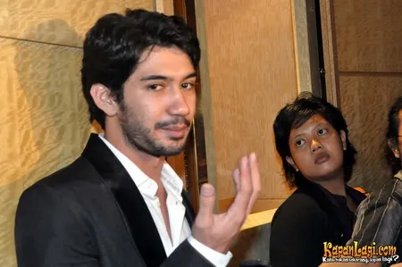 Foto Reza Rahadian