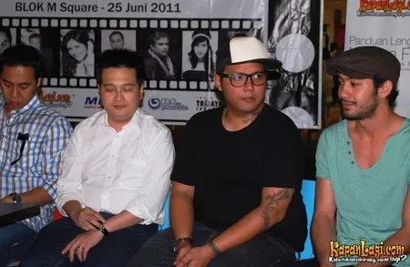 Foto Reza Rahadian