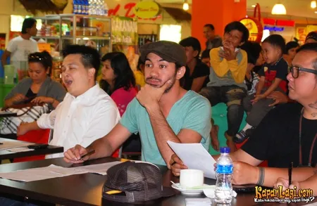 Foto Reza Rahadian