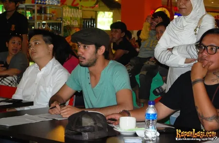 Foto Reza Rahadian