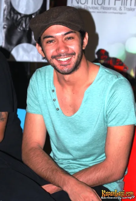 Foto Reza Rahadian