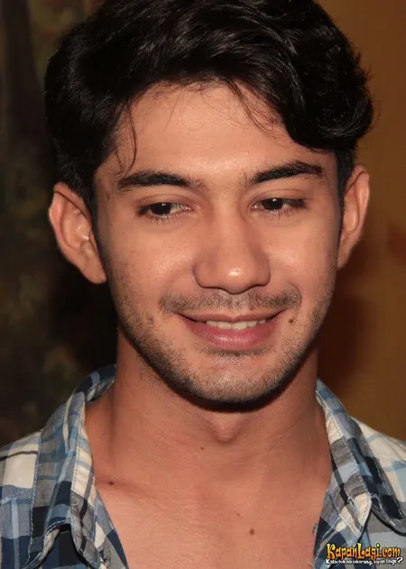 Foto Reza Rahadian