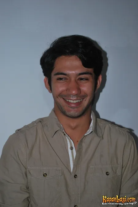 Foto Reza Rahadian