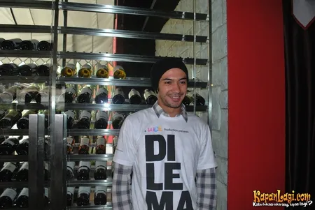 Foto Reza Rahadian