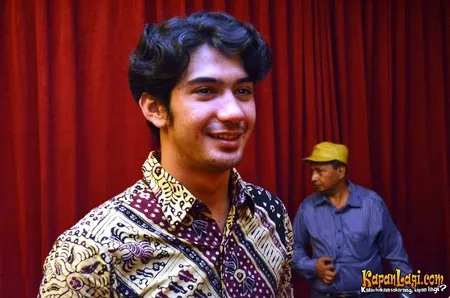 Foto Reza Rahadian