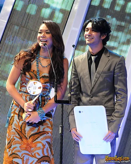 Foto Reza Rahadian