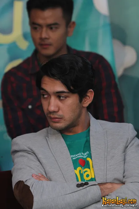 Foto Reza Rahadian