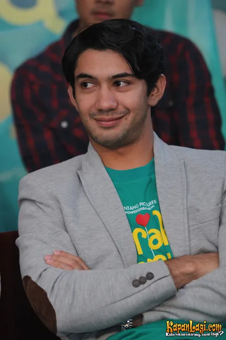 Foto Reza Rahadian