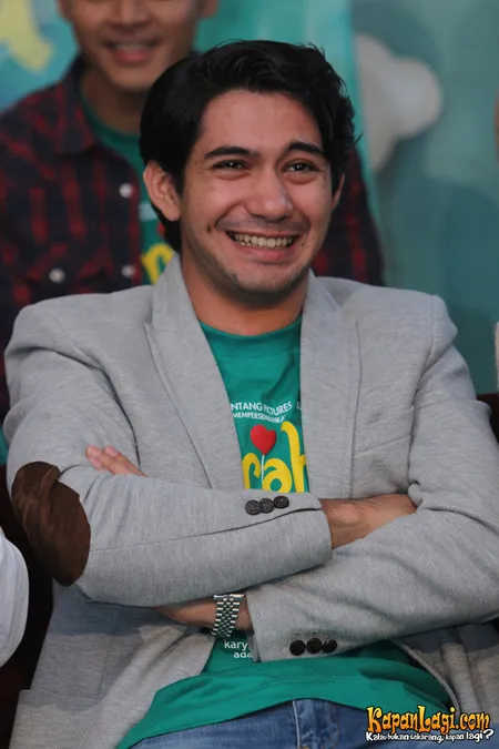 Foto Reza Rahadian
