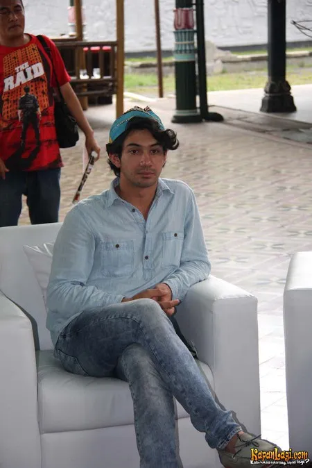 Foto Reza Rahadian