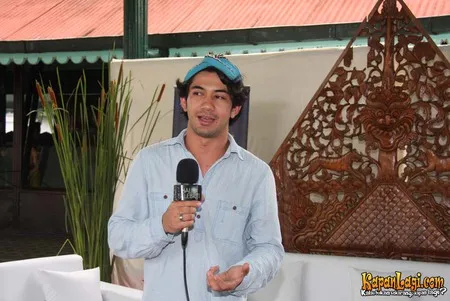 Foto Reza Rahadian