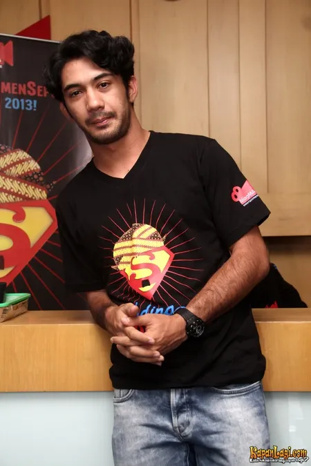 Foto Reza Rahadian