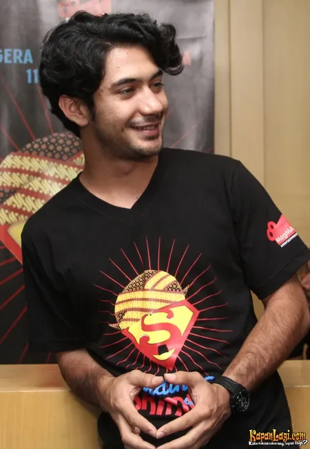 Foto Reza Rahadian