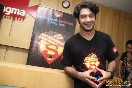 Foto Reza Rahadian