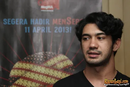 Foto Reza Rahadian