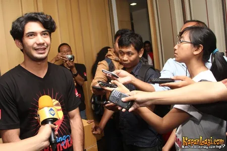 Foto Reza Rahadian
