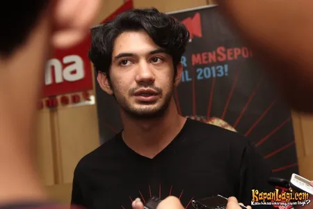 Foto Reza Rahadian